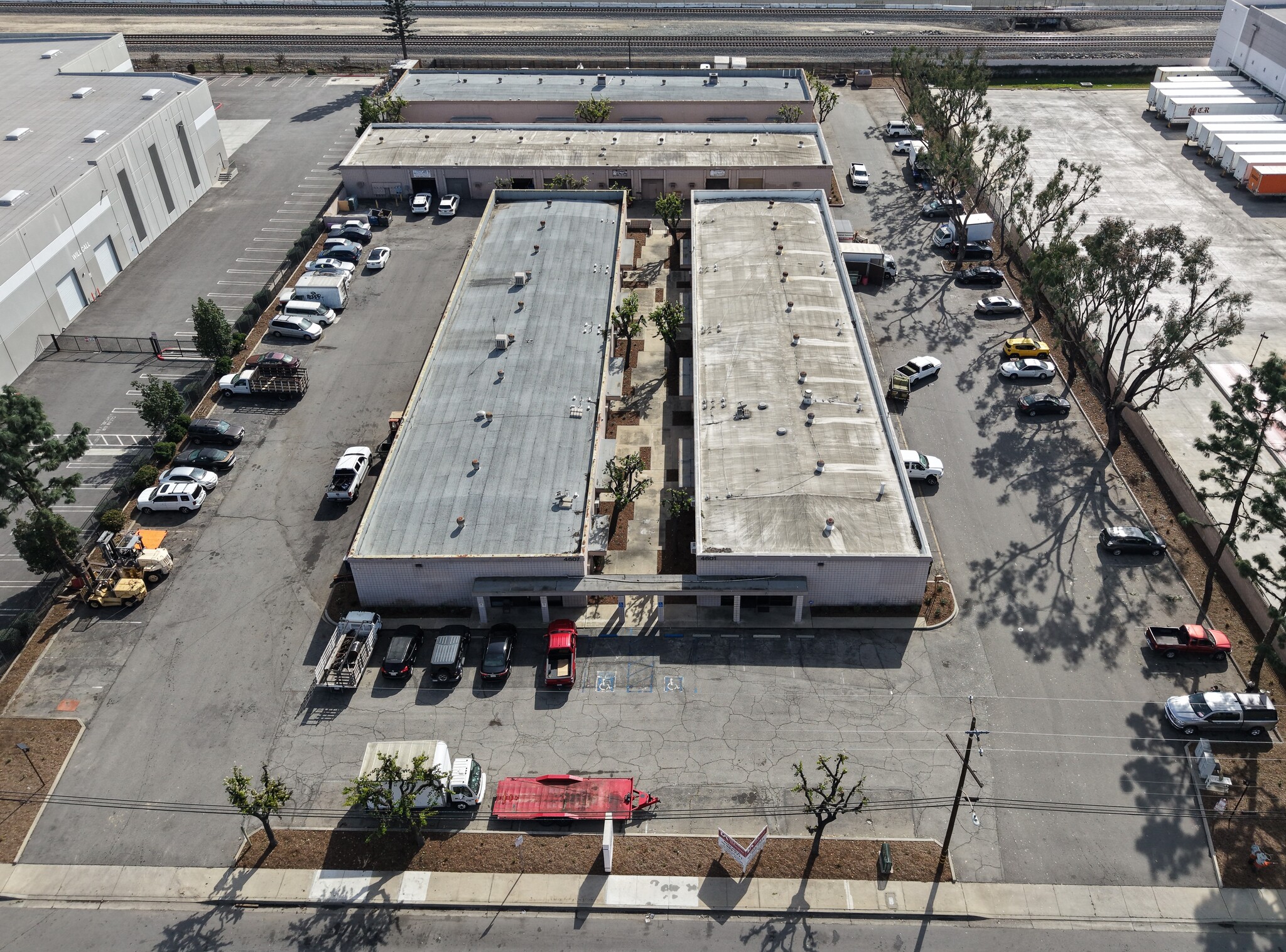 4601 Brooks St, Montclair, CA for lease Primary Photo- Image 1 of 8