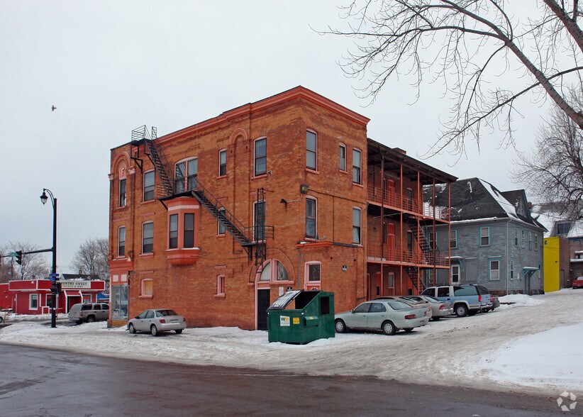 633-639 Lake Ave, Rochester, NY à vendre - Photo du bâtiment - Image 2 de 9