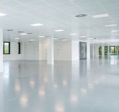 7 Arlington Square West, Bracknell à louer Photo intérieure- Image 2 de 4