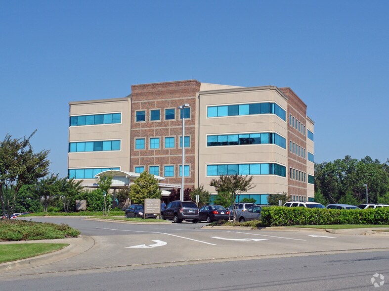 904 Autumn Rd, Little Rock, AR à louer - Photo principale - Image 1 de 10