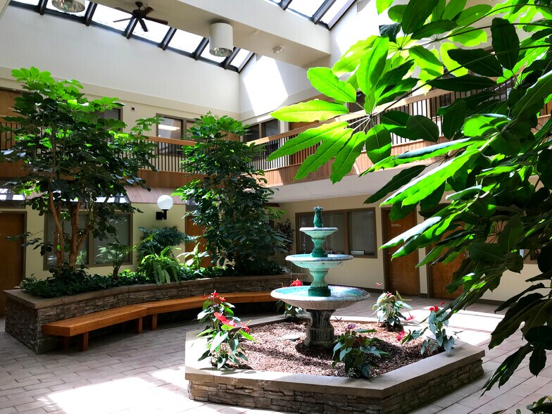 2005 N Ironwood Pky, Coeur d'Alene, ID à louer - Photo du bâtiment - Image 3 de 8