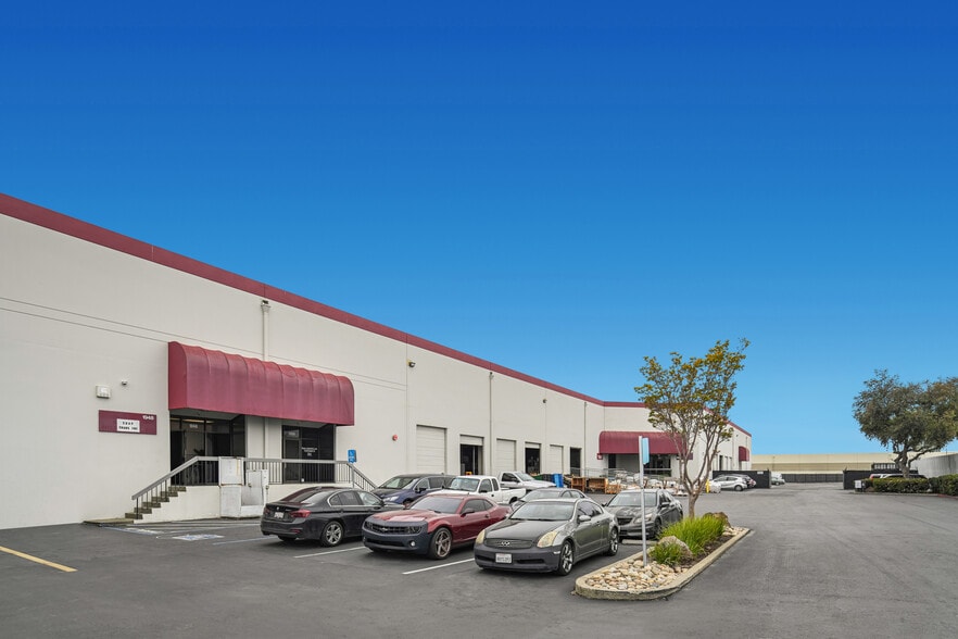 1942-1958 Sabre St, Hayward, CA for lease - Building Photo - Image 3 of 13