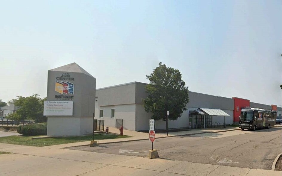 1133 S Edwin C Moses Blvd, Dayton, OH for sale - Building Photo - Image 2 of 17