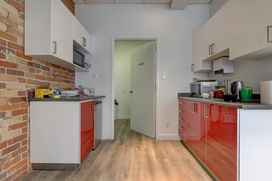 66 Gerrard St E, Toronto, ON for sale - Interior Photo - Image 3 of 49