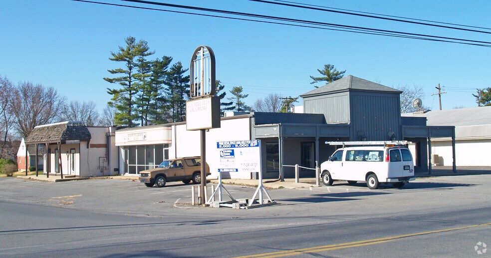 2000 Columbia Ave, Lancaster, PA à louer - Photo du bâtiment - Image 2 de 7