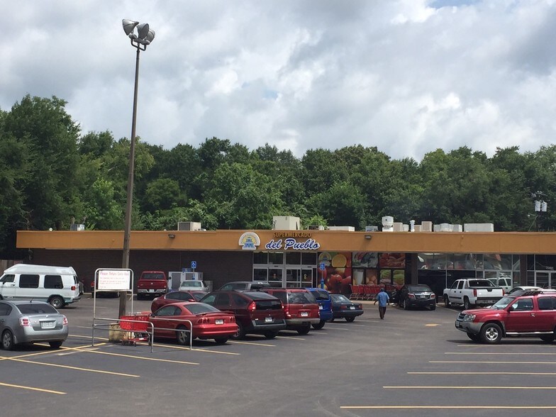 W Erwin, Tyler, TX à louer - Photo du bâtiment - Image 1 de 3