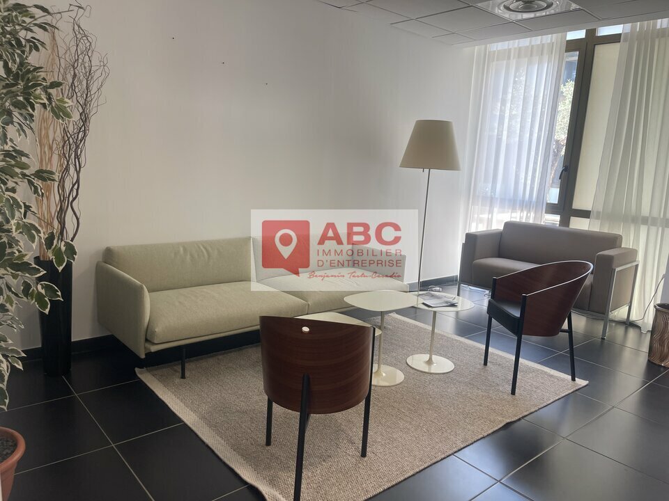Office in Mauguio for lease Building Photo- Image 1 of 12