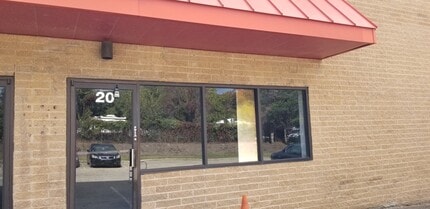 550 Crain Hwy N, Glen Burnie, MD for lease Interior Photo- Image 1 of 17