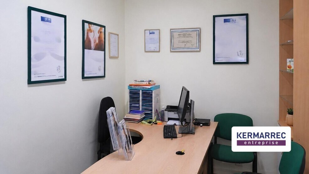 Office in Rennes for lease - Interior Photo - Image 2 of 4