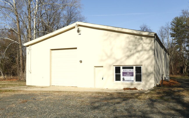 Plus de détails pour 92 State Hwy 33, Manalapan Township, NJ - Industriel à vendre