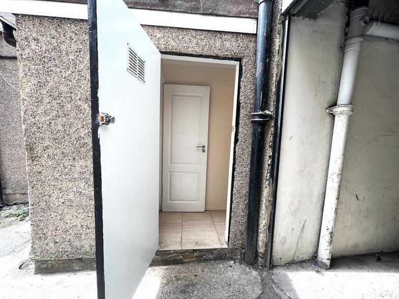 84-86 High St, Southall for lease - Building Photo - Image 1 of 10