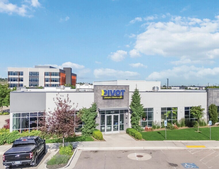 808 S Vanguard Way, Meridian, ID for lease - Building Photo - Image 2 of 14