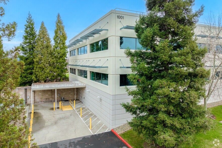 1001 Sunset Blvd, Rocklin, CA à louer - Photo du bâtiment - Image 2 de 11