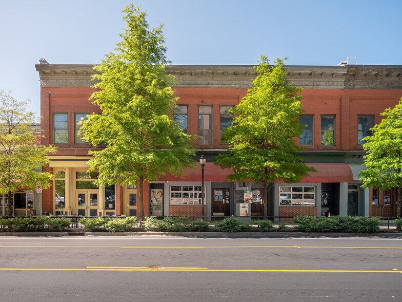 13 W Washington St, Greenville, SC à louer - Photo du bâtiment - Image 2 de 14