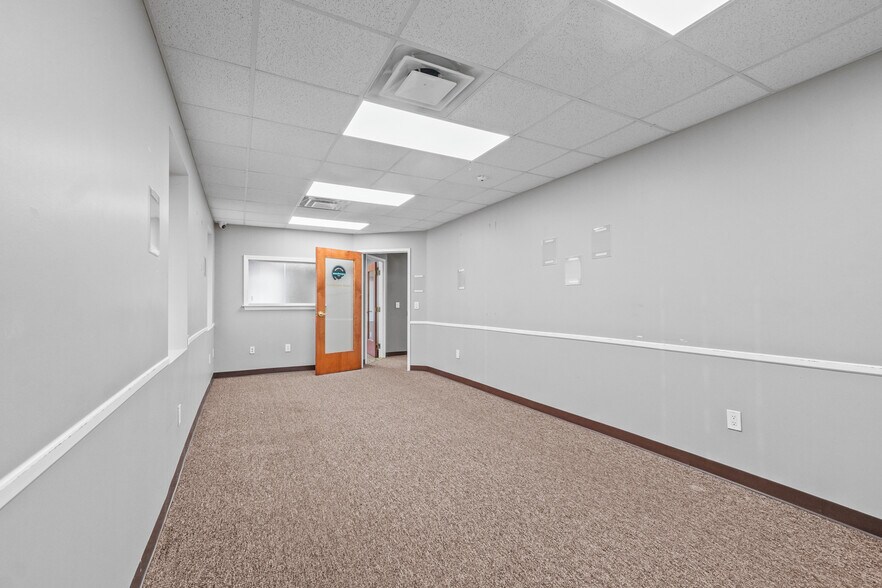 495 Central Ave, Seekonk, MA à louer - Photo intérieure - Image 3 de 44