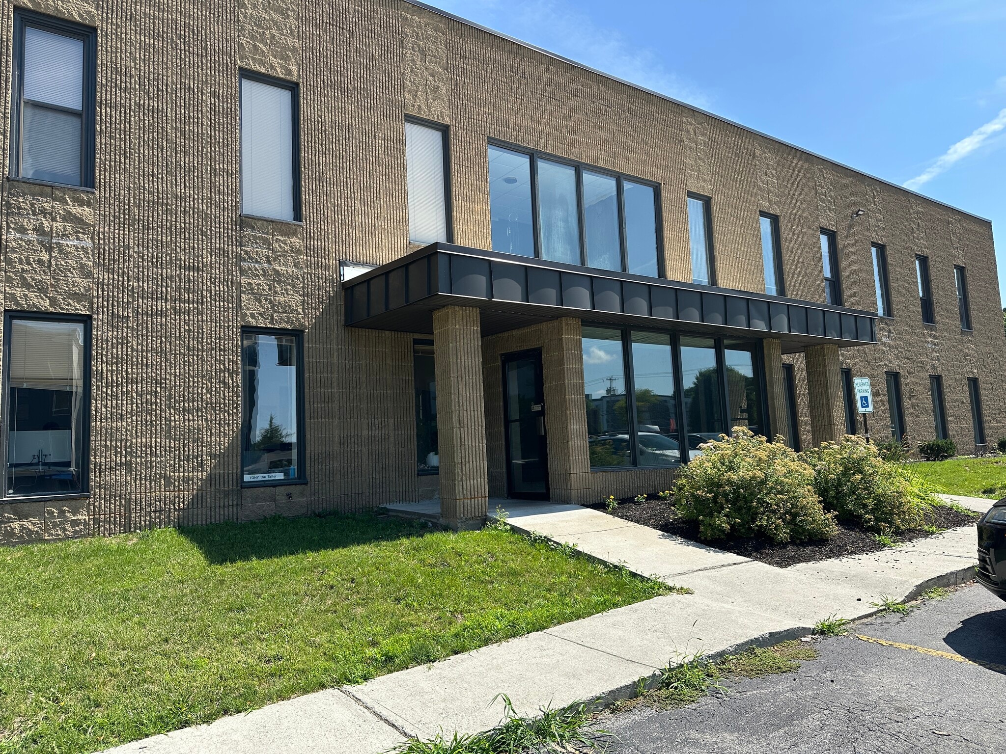 632 Plank Rd, Clifton Park, NY for lease Building Photo- Image 1 of 3