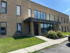 632 Plank Rd, Clifton Park, NY for lease Building Photo- Image 1 of 3