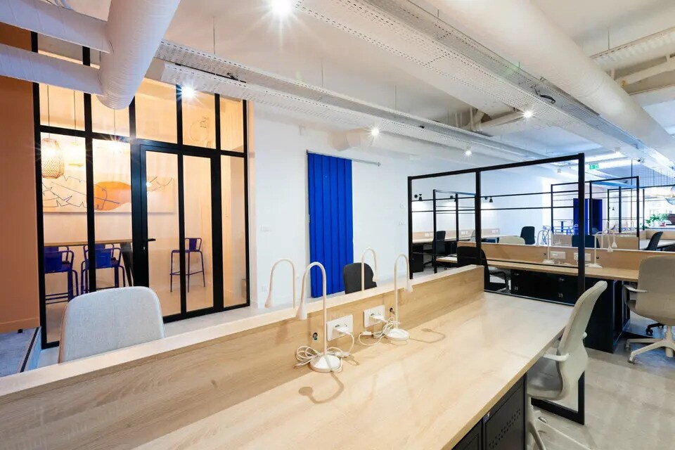 Office in Bordeaux for lease Building Photo- Image 1 of 10