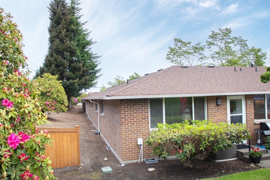 1409 N Pearl St, Tacoma, WA à vendre - Photo du bâtiment - Image 3 de 4