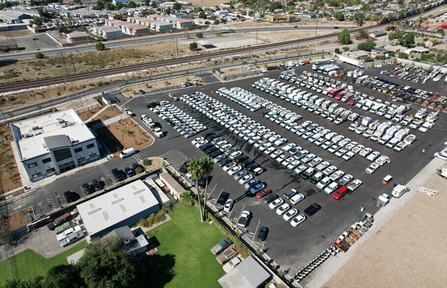 281 Fogg St, Colton, CA à vendre - Photo du bâtiment - Image 2 de 2