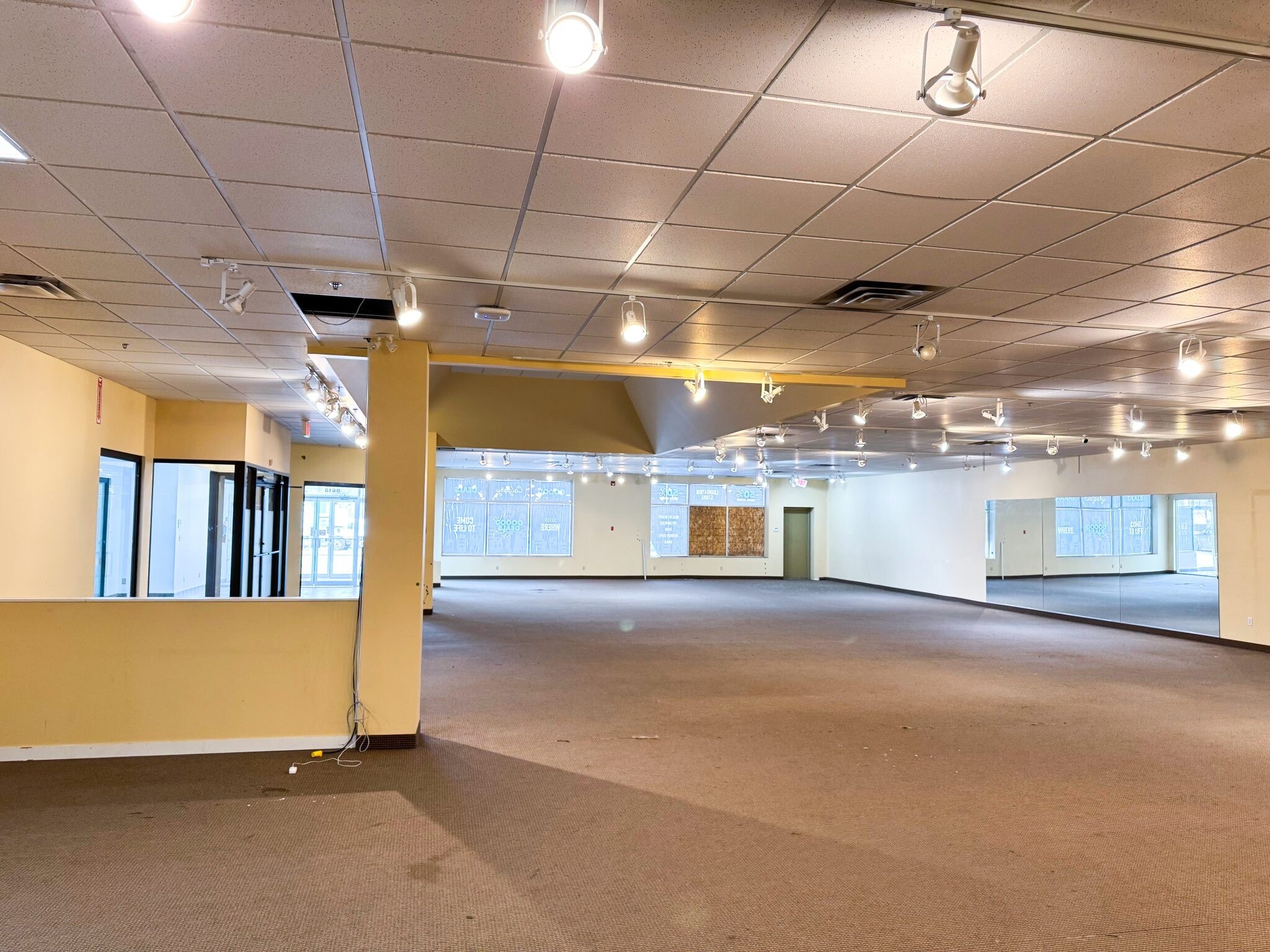 9618 Horton Rd SW, Calgary, AB for lease Interior Photo- Image 1 of 2