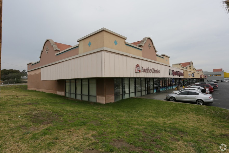 1501-1519 S Riverside Ave, Rialto, CA à louer - Photo du bâtiment - Image 2 de 6