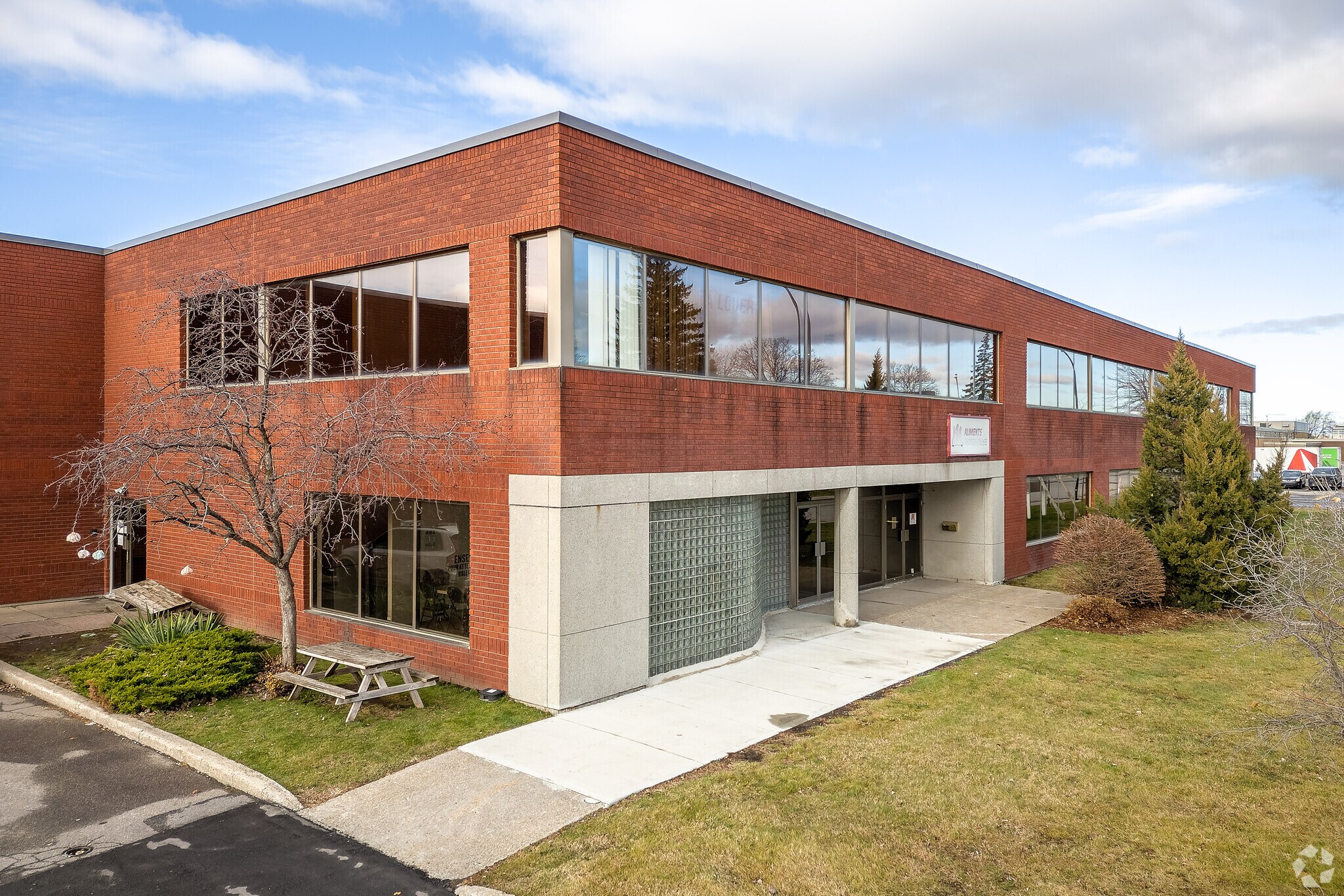 2075 52e Av, Montréal, QC à vendre Photo principale- Image 1 de 1