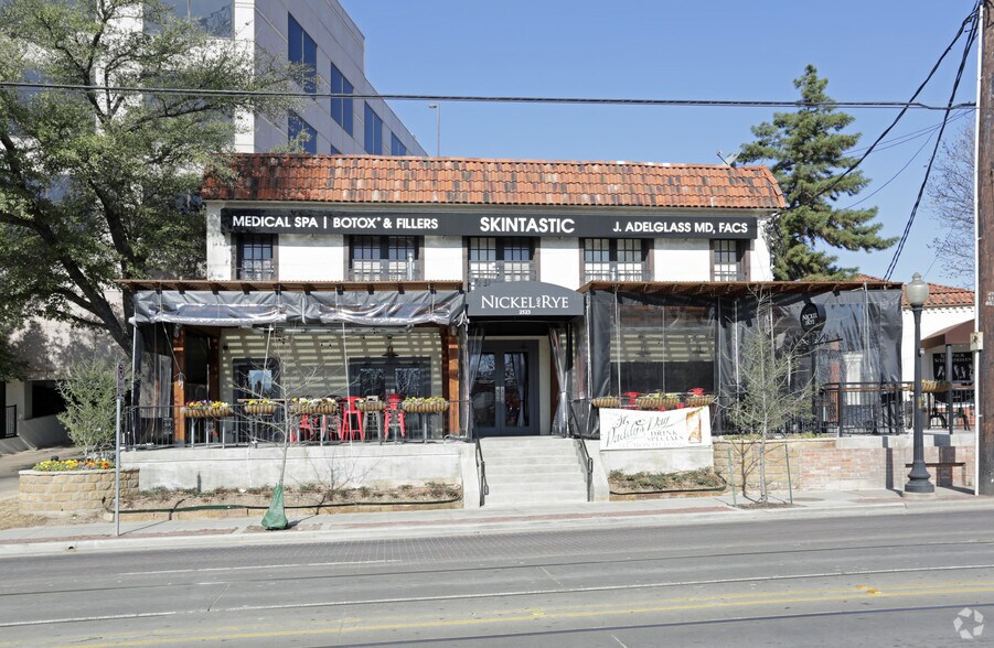 2523-2525 McKinney Ave, Dallas, TX à vendre - Photo du bâtiment - Image 2 de 6