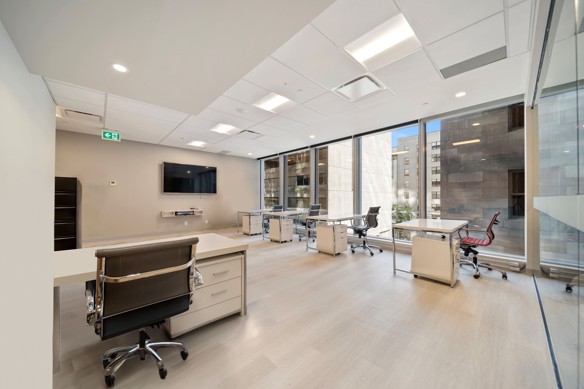 320 Granville St, Vancouver, BC for lease Primary Photo- Image 1 of 19