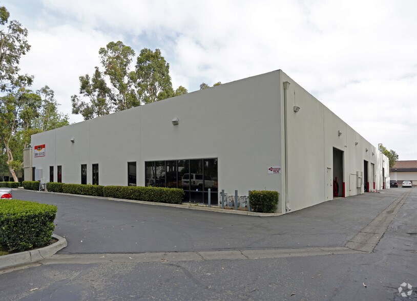 23192 Verdugo Dr, Laguna Hills, CA à louer - Photo du bâtiment - Image 3 de 8