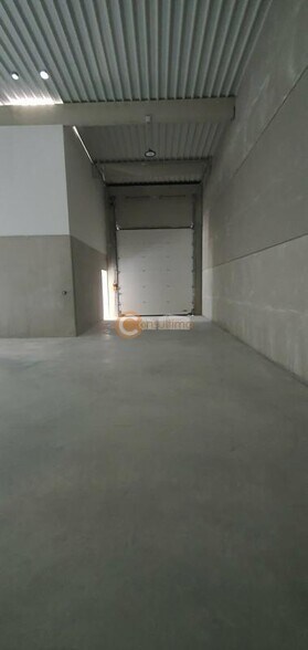 Flex in Izon for sale - Interior Photo - Image 2 of 5