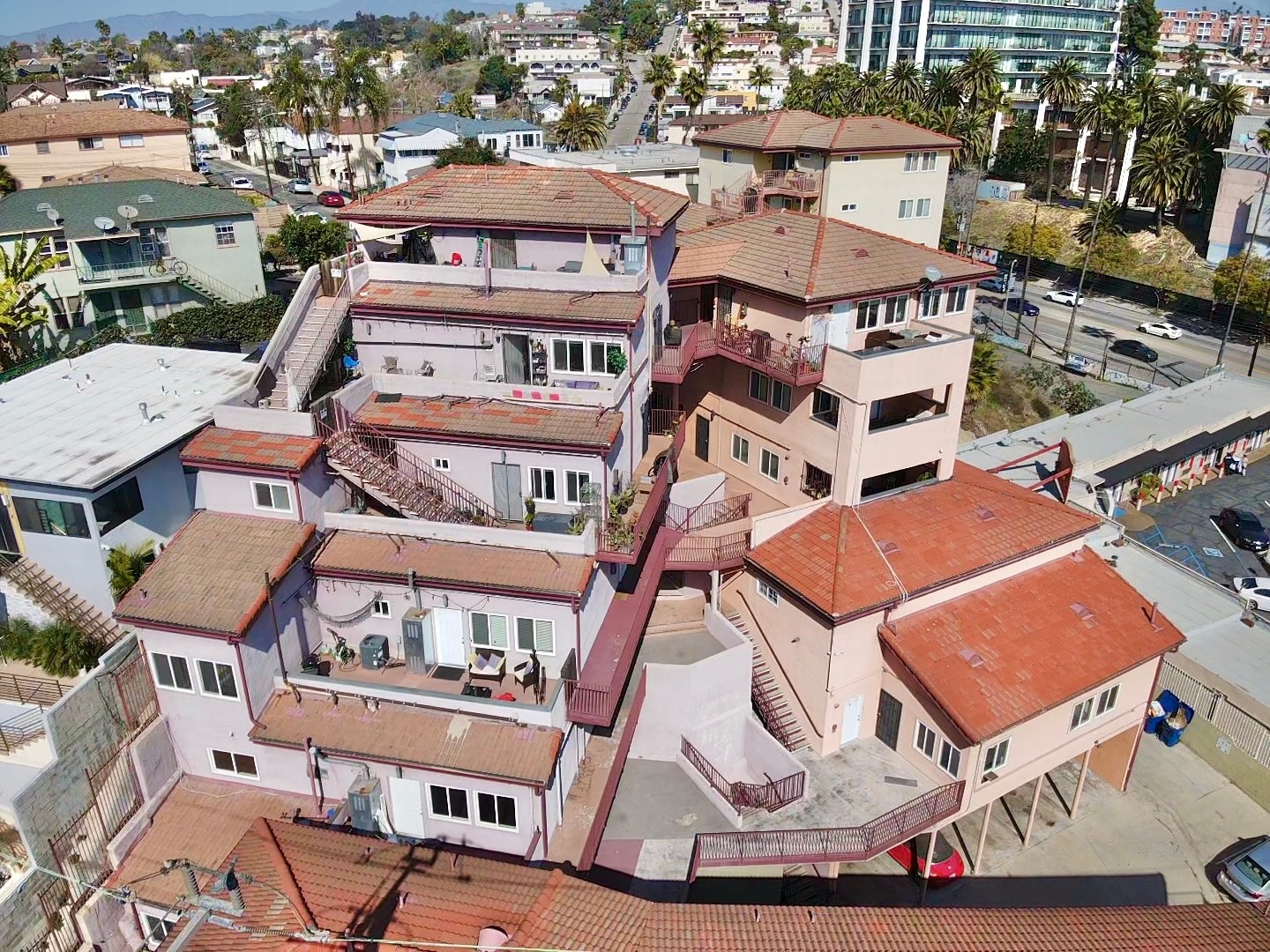 1111-1121 Sunvue Pl, Los Angeles, CA for sale Building Photo- Image 1 of 9