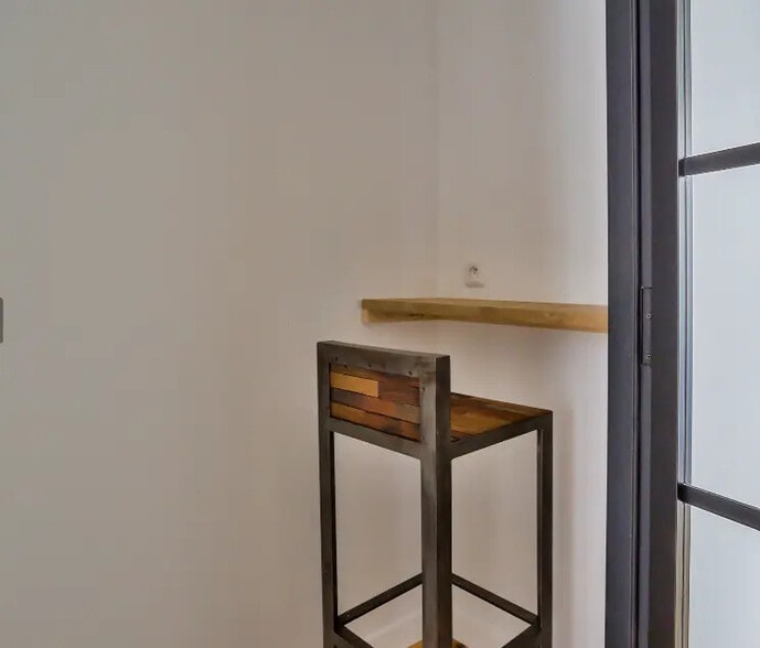 Coworking Space in Paris for lease - Interior Photo - Image 2 of 7