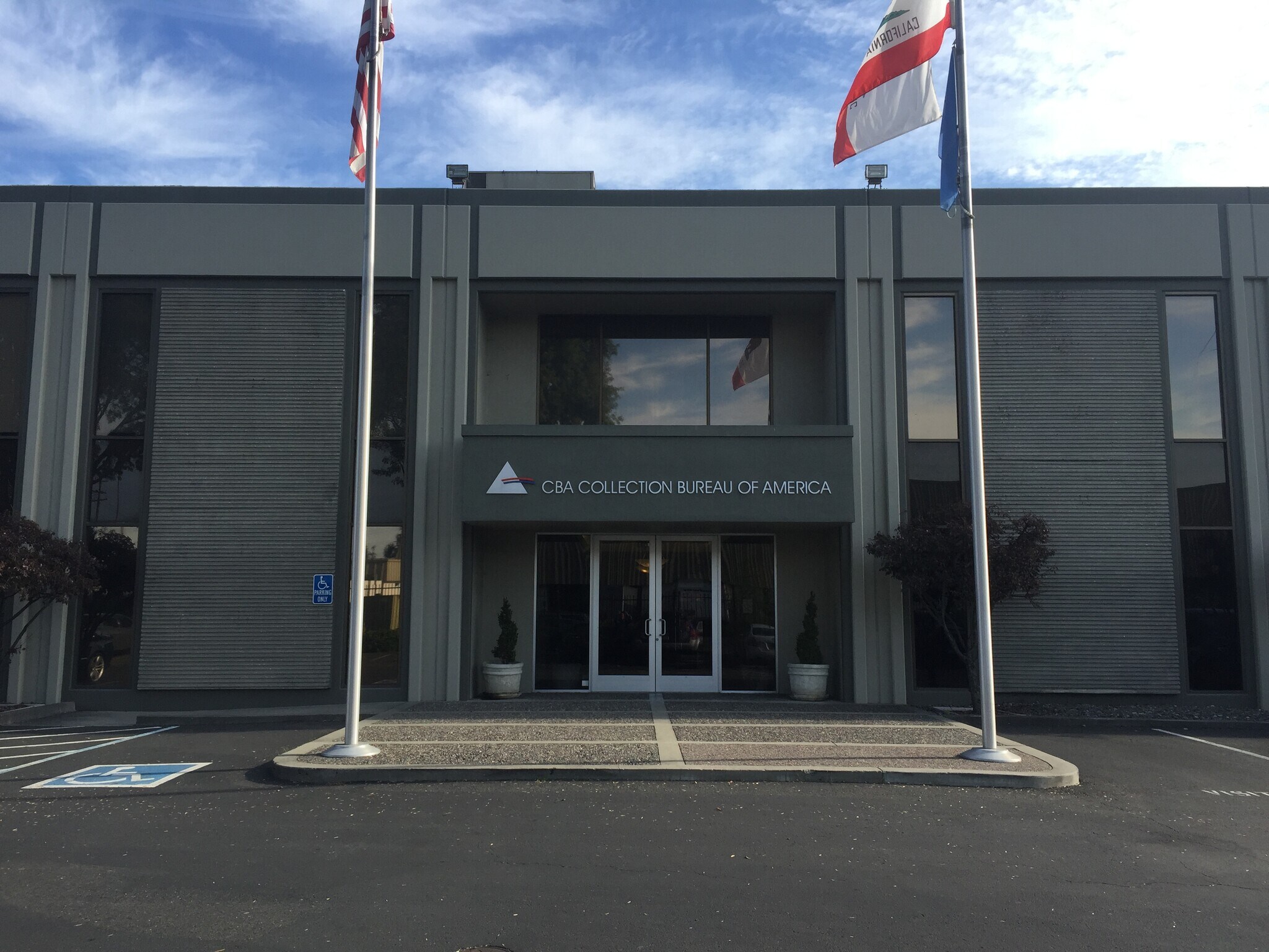 25954 Eden Landing Rd, Hayward, CA à louer Photo principale- Image 1 de 7