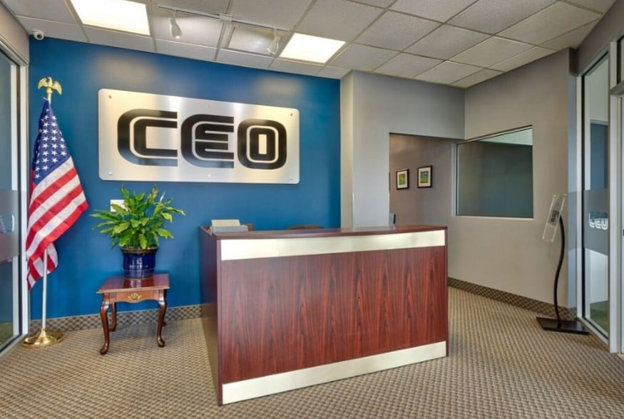 5215 Colley Ave, Norfolk, VA for lease - Primary Photo - Image 1 of 10