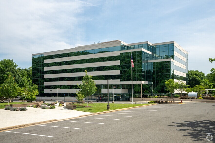 5285 Shawnee Rd, Alexandria, VA à louer - Photo du bâtiment - Image 1 de 26