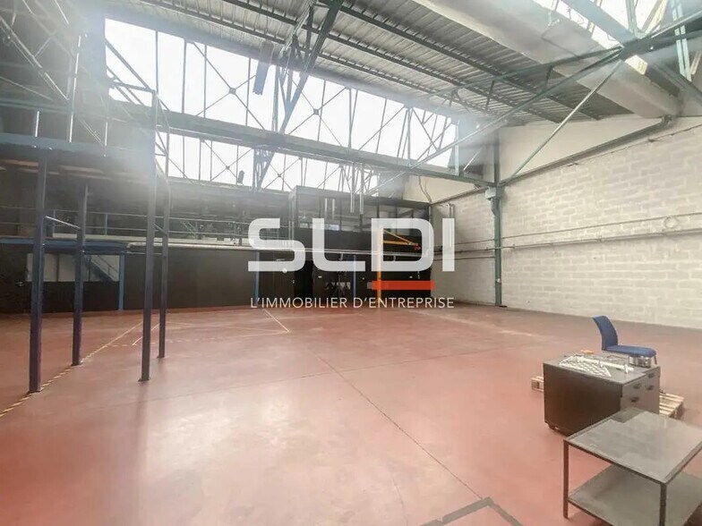 Office in Villeurbanne for lease - Interior Photo - Image 2 of 8