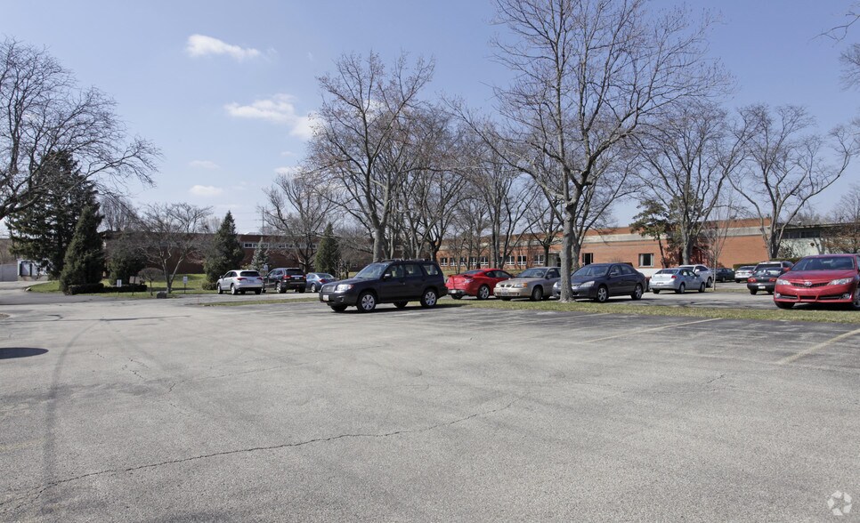 4730 Madison Rd, Cincinnati, OH à louer - Photo du bâtiment - Image 1 de 2