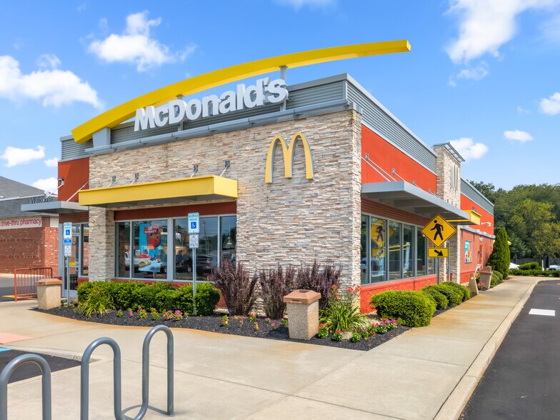 403 Delsea Dr, Malaga, NJ à vendre - Photo du bâtiment - Image 2 de 6