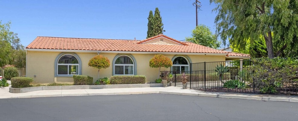 867 Sycamore Ave, Vista, CA for lease - Building Photo - Image 1 of 5