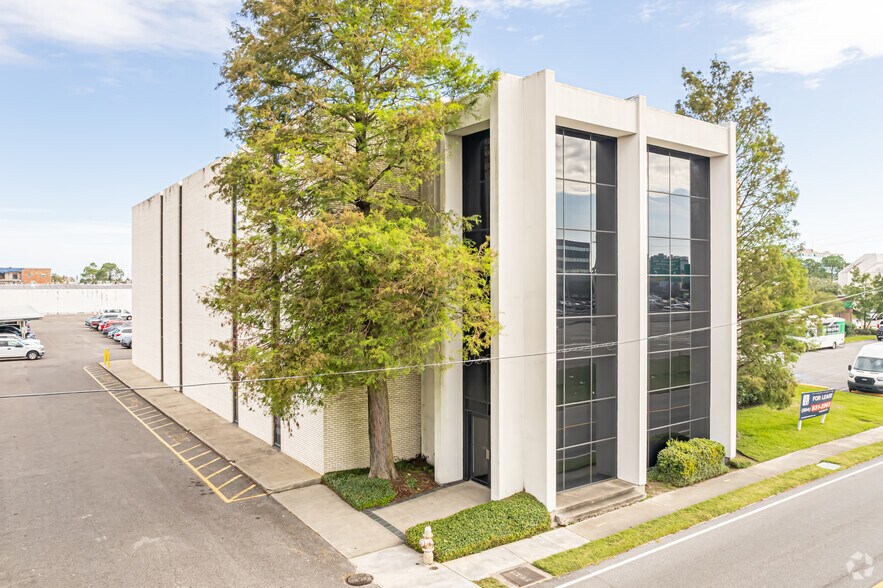 3545 N I-10 Service Rd, Metairie, LA à louer - Photo du bâtiment - Image 3 de 4