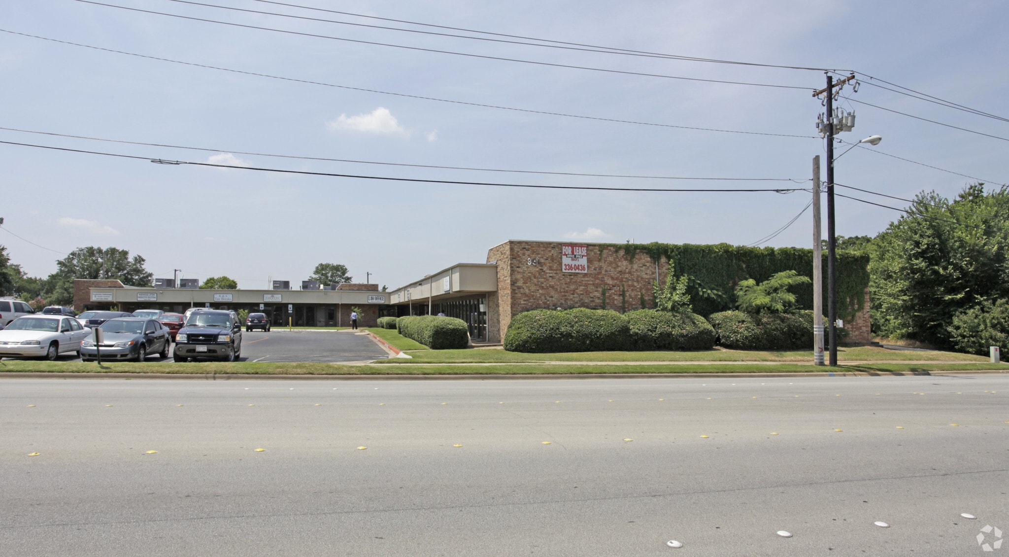 951 W Pipeline Rd, Hurst, TX for lease Primary Photo- Image 1 of 15