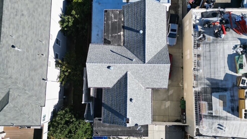 1011 E 11th St, Oakland, CA for sale - Building Photo - Image 2 of 11