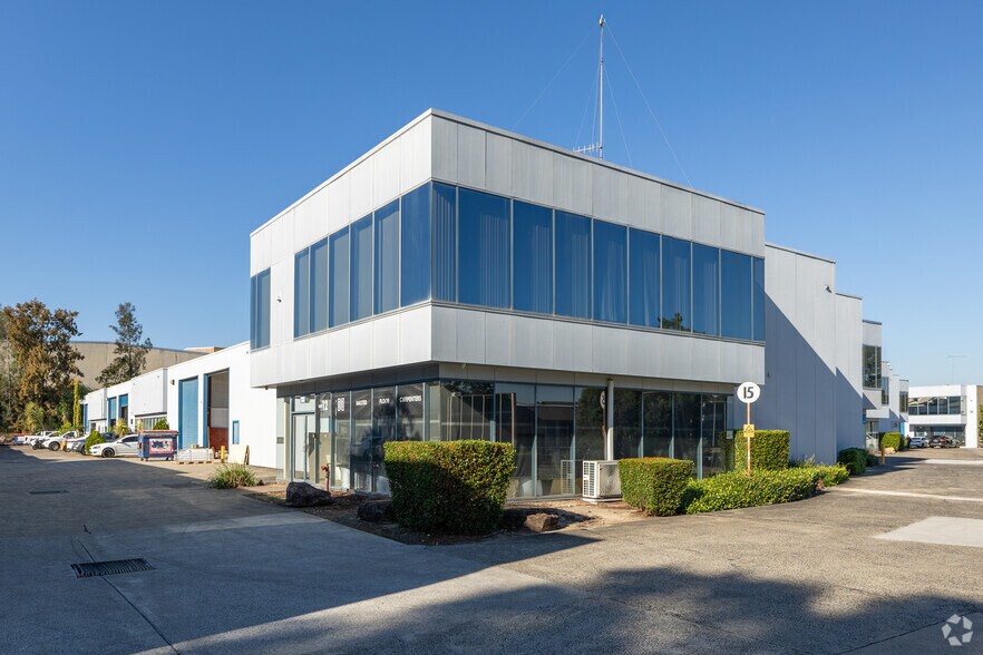 35 Foundry Rd, Seven Hills for sale - Primary Photo - Image 1 of 4