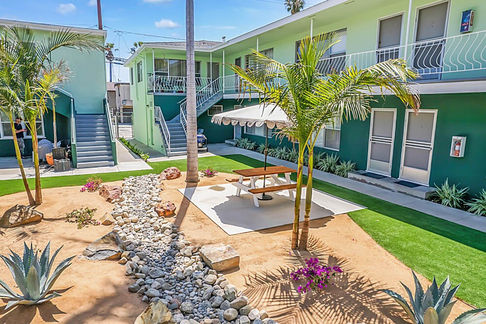 1212 E 3rd St, Long Beach, CA à vendre Photo principale- Image 1 de 11