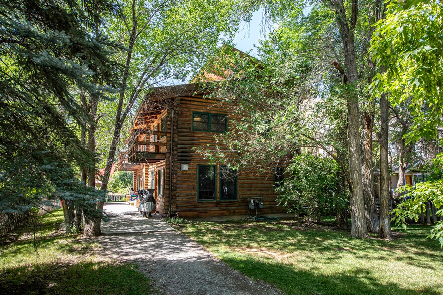 309 N River St, Hailey, ID à vendre - Photo du bâtiment - Image 2 de 12