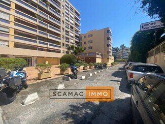 Plus de détails pour Commerce de détail à vendre