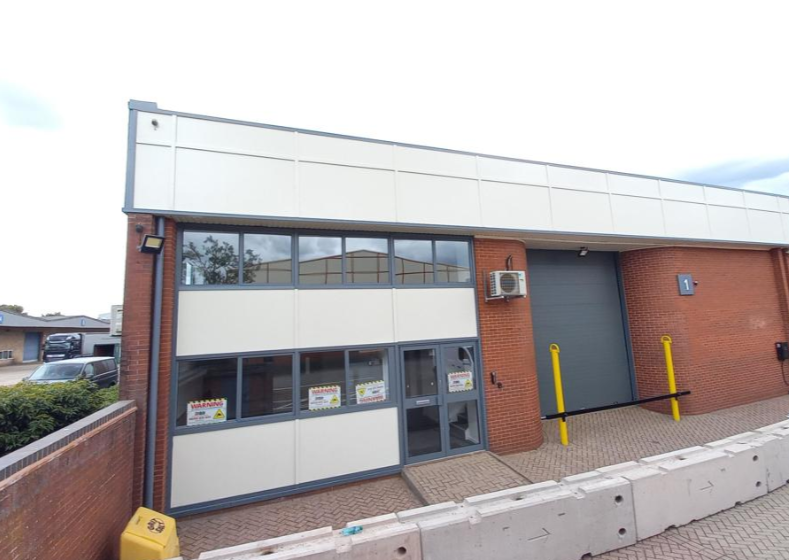 1-3 Canons Rd, Milton Keynes for lease - Building Photo - Image 1 of 5