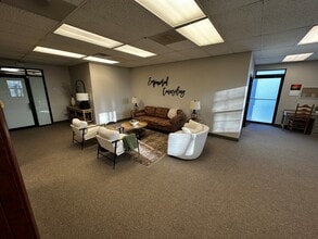 2601 NE Kendallwood Pky, Gladstone, MO à louer Photo intérieure- Image 1 de 7