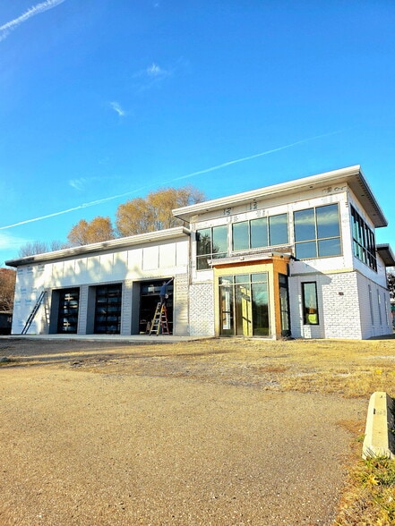 8204 Portage Rd, Portage, MI for lease - Building Photo - Image 2 of 8